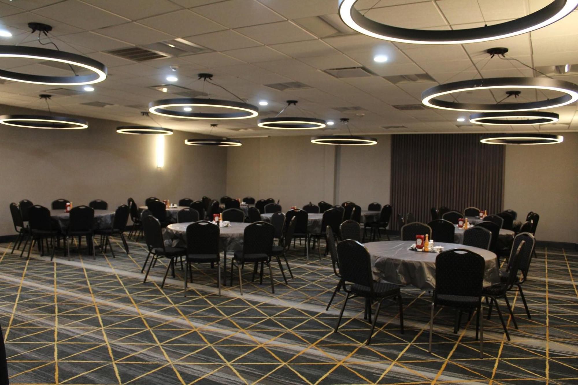 Holiday Inn Dallas Market Ctr Love Field By Ihg Esterno foto