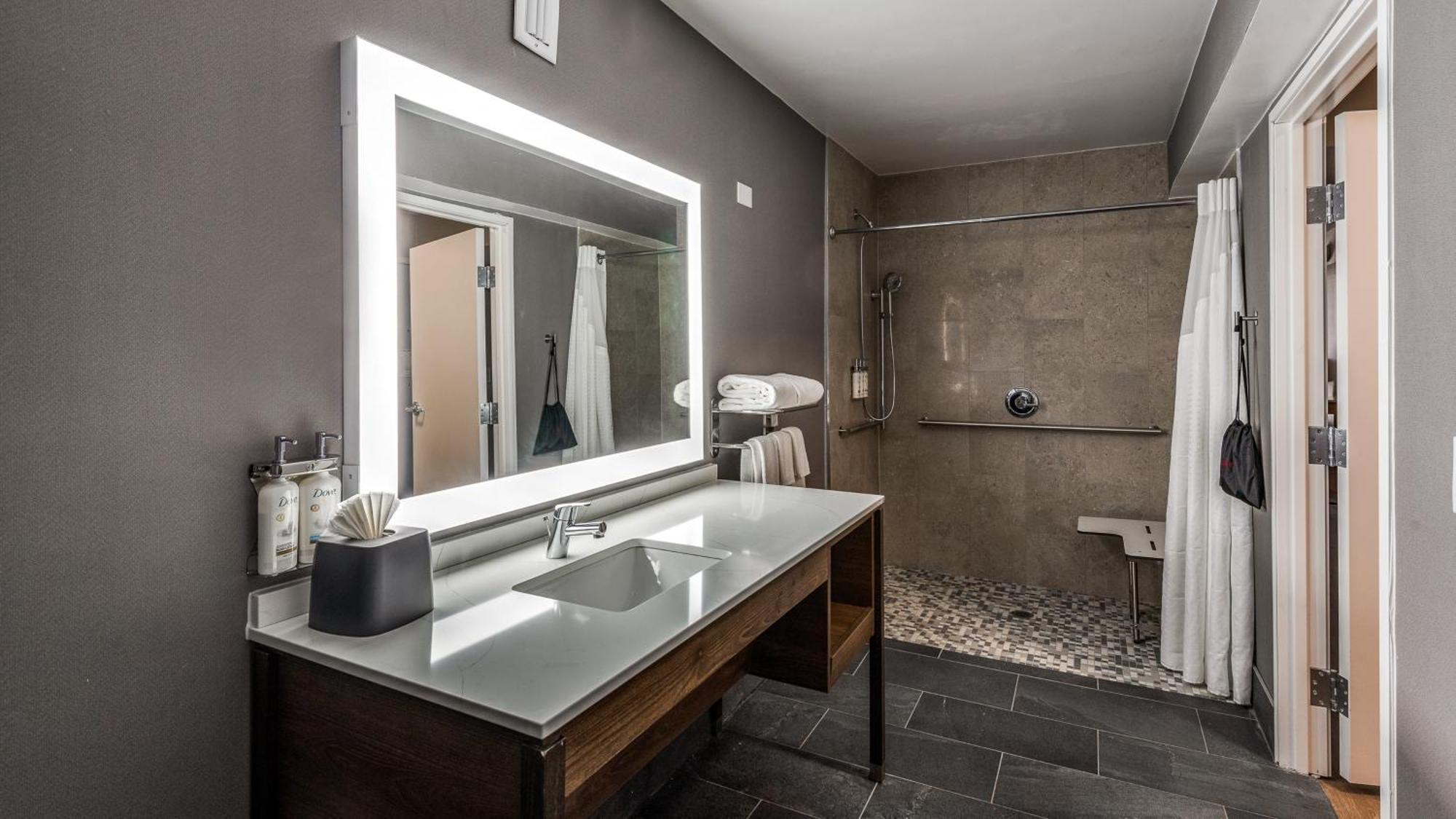 Holiday Inn Dallas Market Ctr Love Field By Ihg Esterno foto