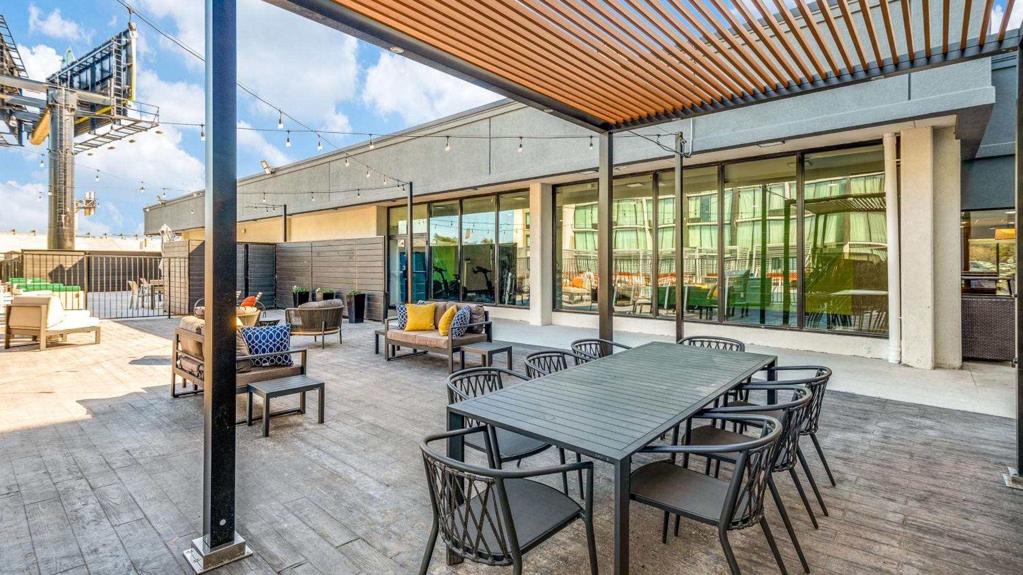 Holiday Inn Dallas Market Ctr Love Field By Ihg Esterno foto